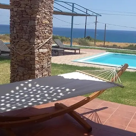 Villa Cristelia Seafront & Pool *
