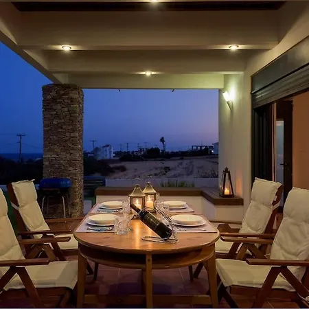 Villa Cristelia Seafront & Pool *