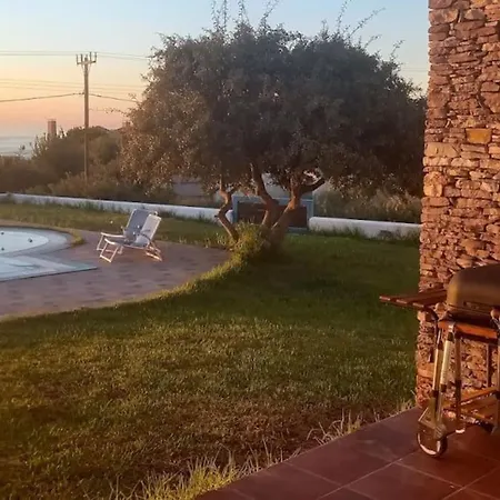 Villa Cristelia Seafront & Pool Lakhania