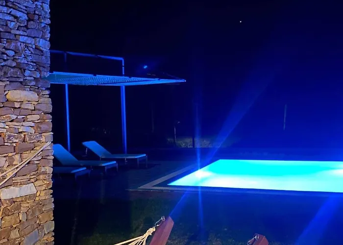 Villa Cristelia Seafront & Pool Lahaniá