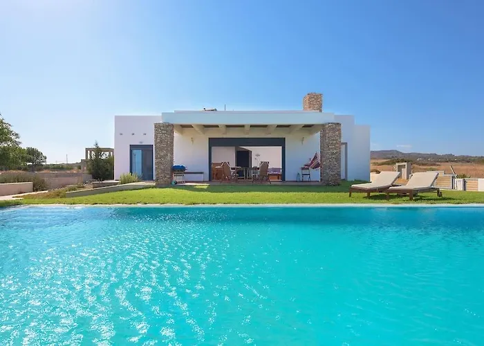 Cristelia Seafront & Pool Villa