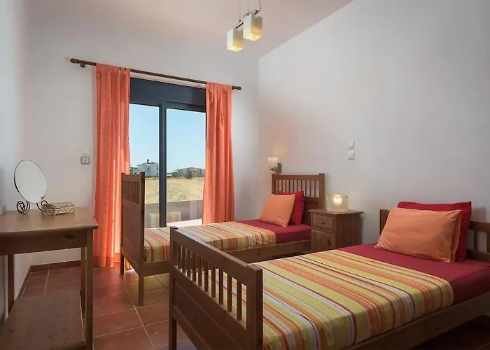 Cristelia Seafront & Pool Villa *