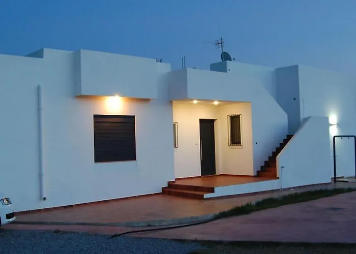 Cristelia Seafront & Pool Villa Lakhania