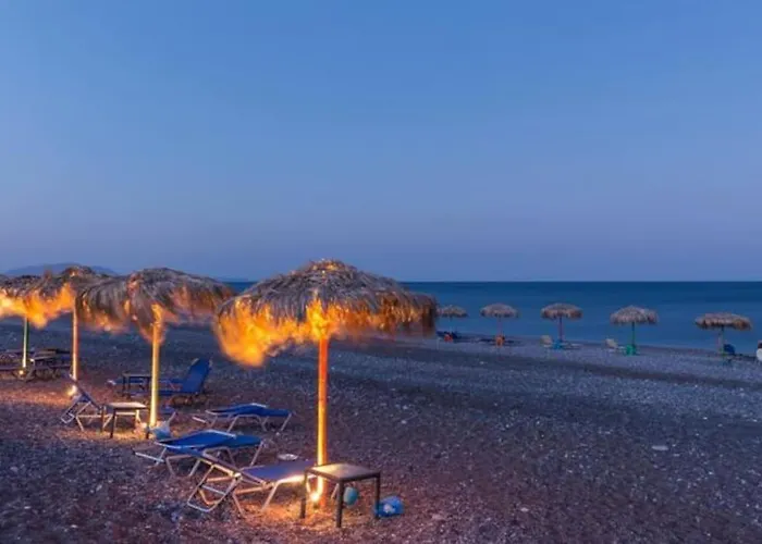 Villa Cristelia Seafront & Pool Lahaniá