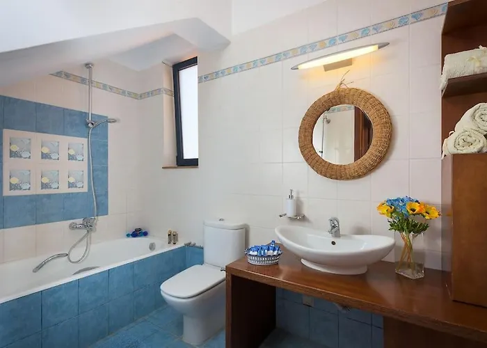 Villa Cristelia Seafront & Pool