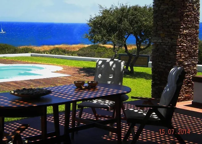 Cristelia Seafront & Pool Villa Lahaniá