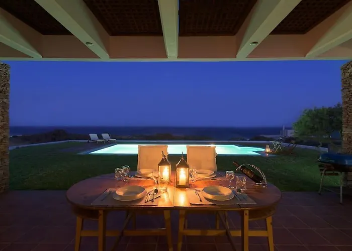 Cristelia Seafront & Pool *