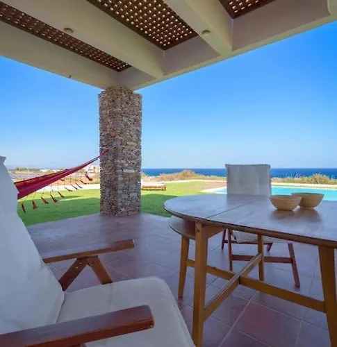 Villa Cristelia Seafront & Pool