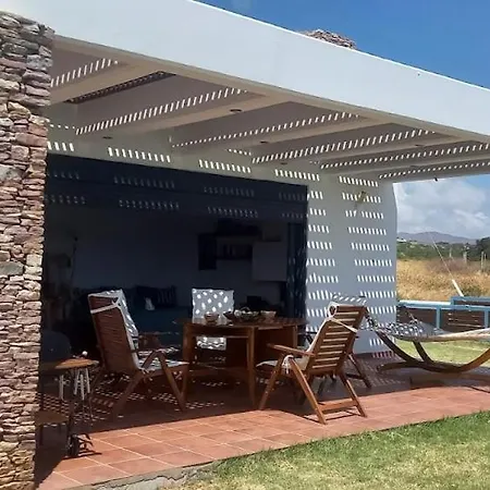 Cristelia Seafront & Pool Villa Lachania