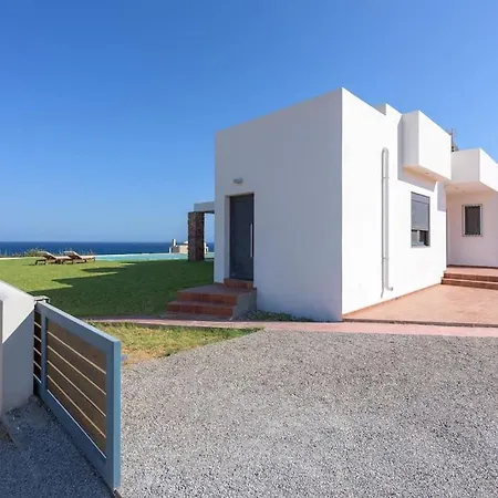 Cristelia Seafront & Pool Villa Lachania