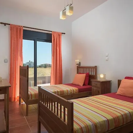 Cristelia Seafront & Pool Villa *