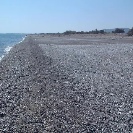 Вилла Cristelia Seafront & Pool