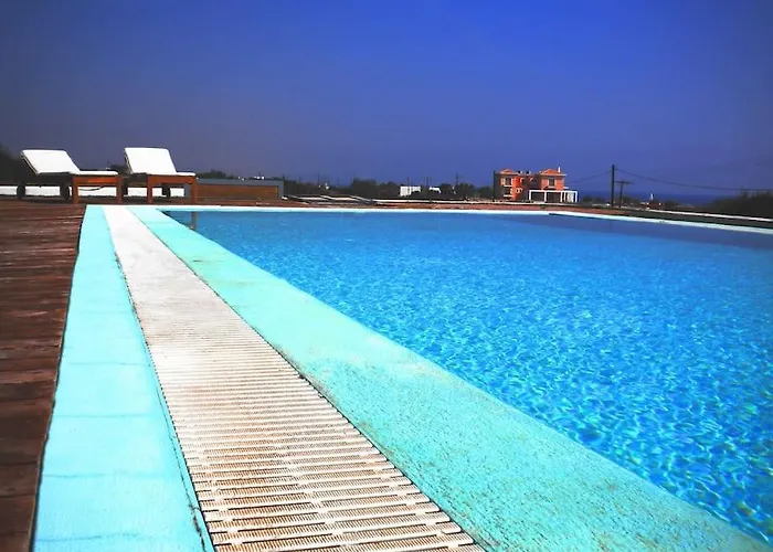 Vilă Cristelia Seafront & Pool