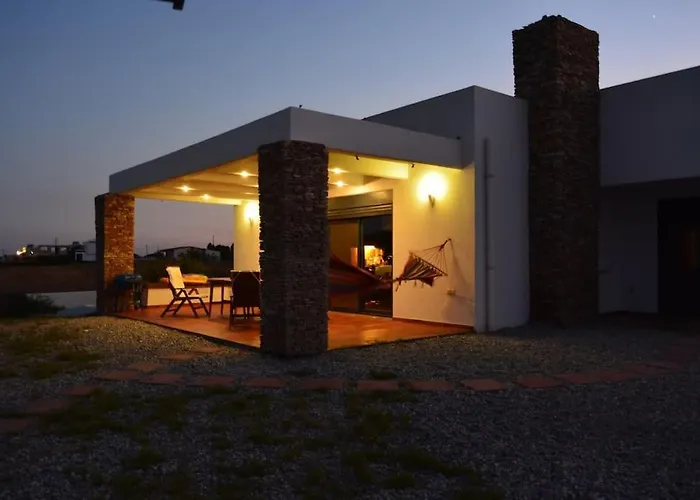 Cristelia Seafront & Pool