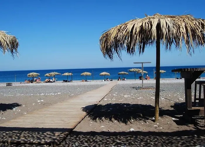 Cristelia Seafront & Pool Lachania