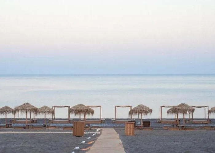 Cristelia Seafront & Pool Lachania